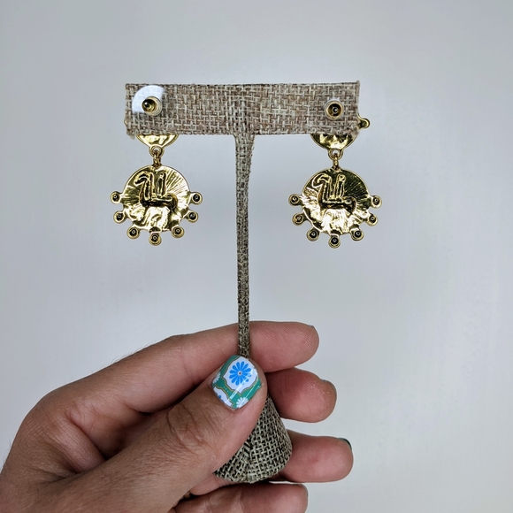 Gold Retro Style Coin Dangle Earrings - Picture 4 of 9